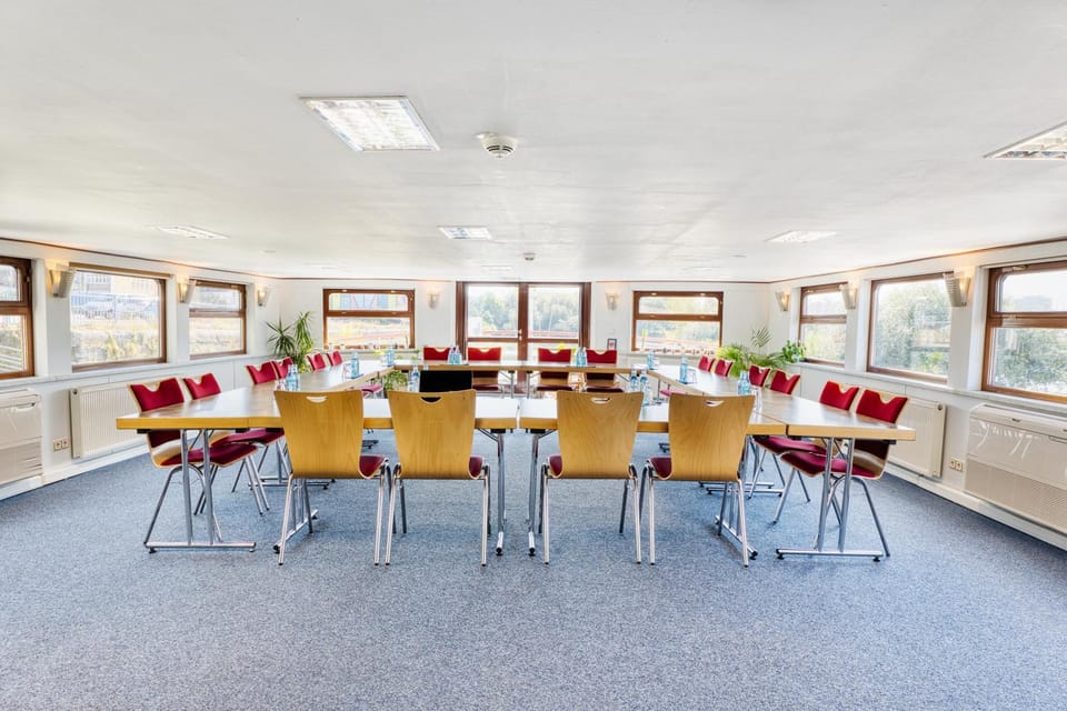 Banquet/Function facilities, Meeting/conference room