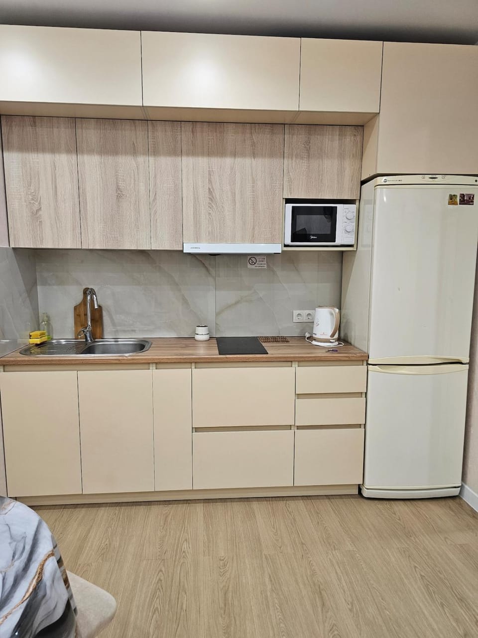 Cozy Watercolor 4 Apartment in Almaty