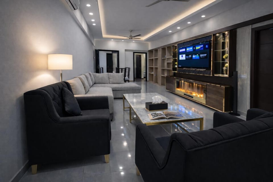 TV and multimedia, Living room, Seating area, Evening entertainment, air conditioner