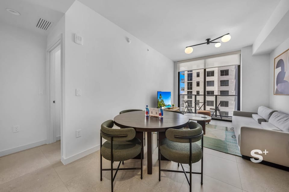 Living room, Seating area, Dining area