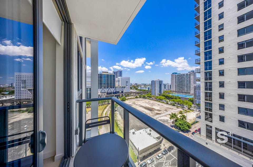 Balcony/Terrace, City view