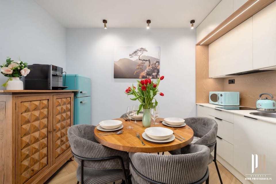 Kitchen or kitchenette, Dining area, pet friendly