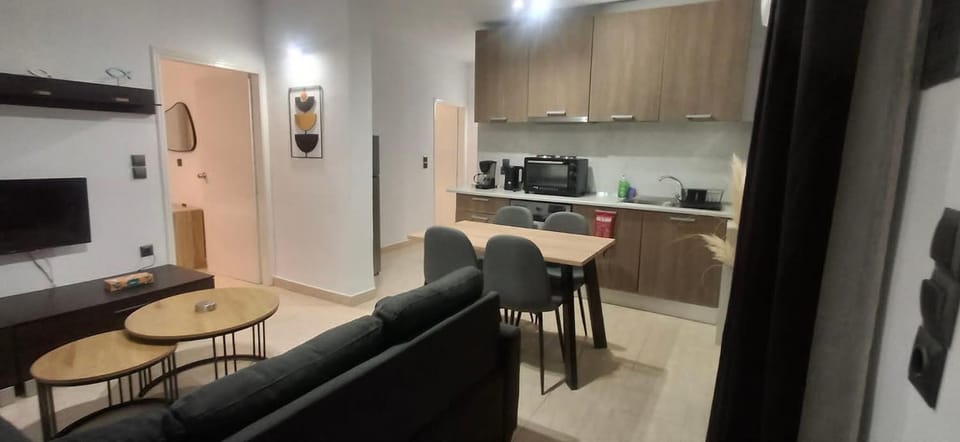 TV and multimedia, Kitchen or kitchenette, Living room, oven, stove