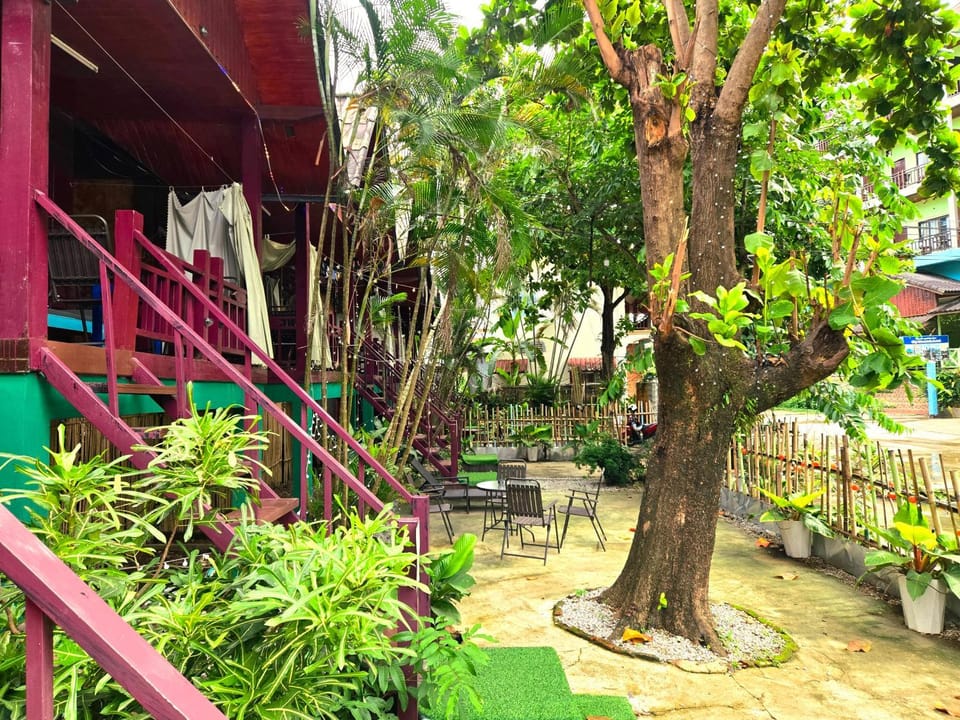 bungalow west water vang vieng Hotel in Vang Vieng
