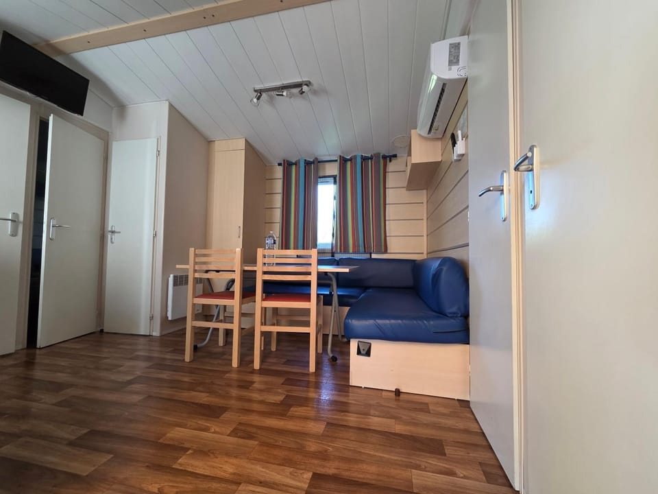 Mobil-home EUROPAPARK 20min, climatisé, TV & Wi-Fi Campground/ 
RV Resort in Ortenau