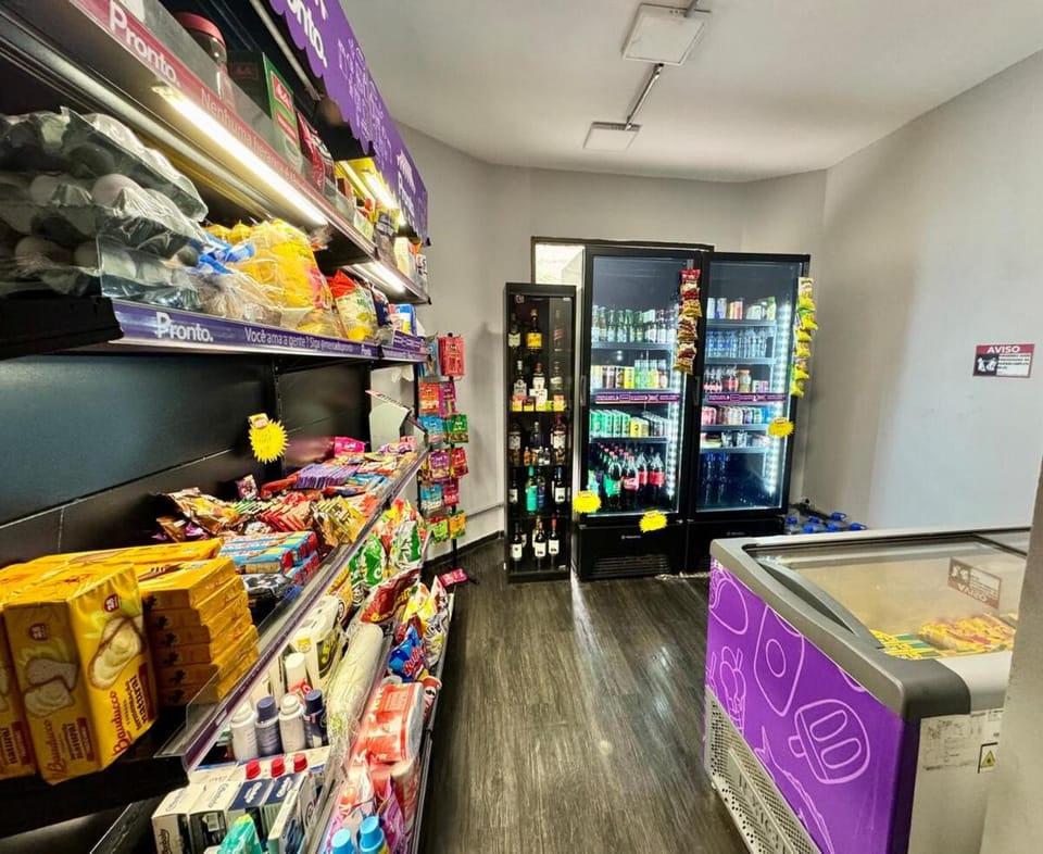 Supermarket/grocery shop