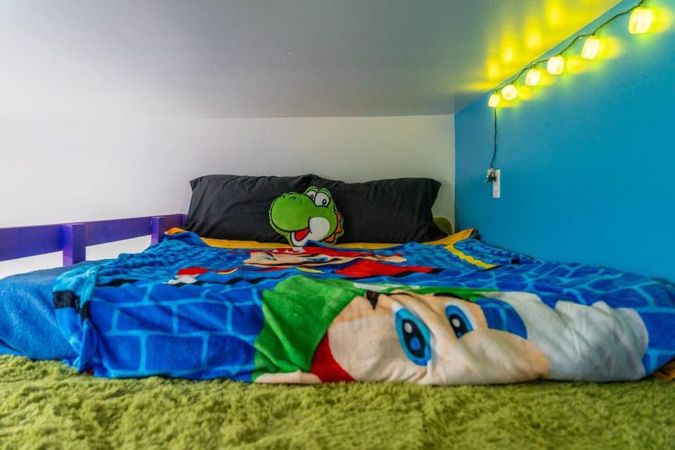 Bed, Bedroom