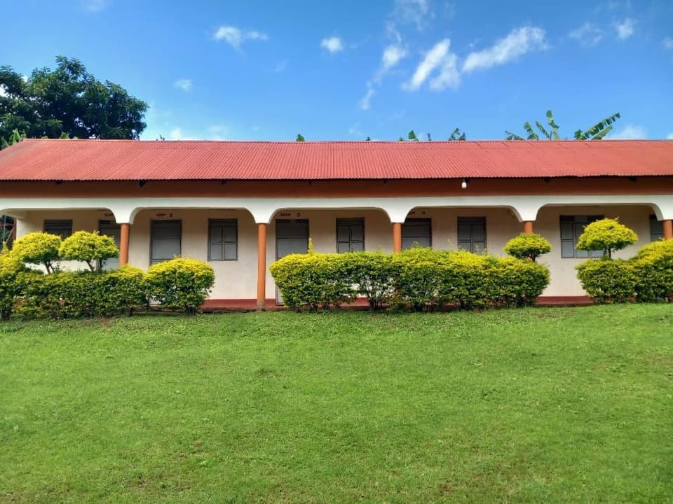 Yasipi Cottages Bed and Breakfast in Uganda