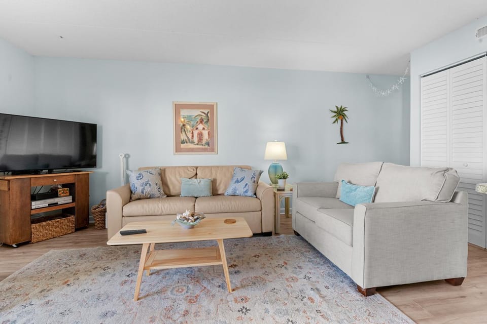 Angelfish Ocean View Condo 1 Bedroom in North OC House in Ocean City