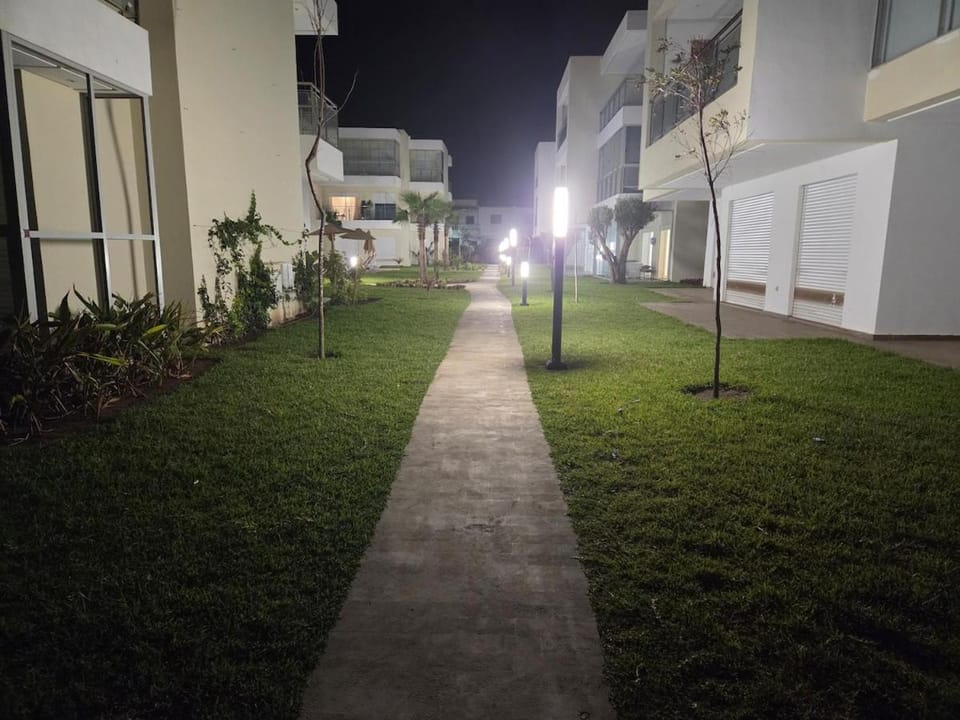 Cozy apartment with pool view Apartment in Casablanca-Settat