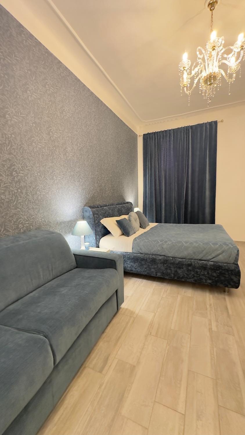 Frattina Deluxe YH Apartment in Rome