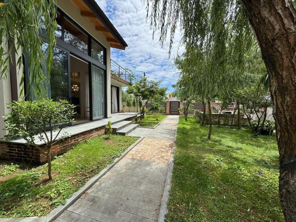 Home by Sea in Kaprovani 50M to sea House in Georgia