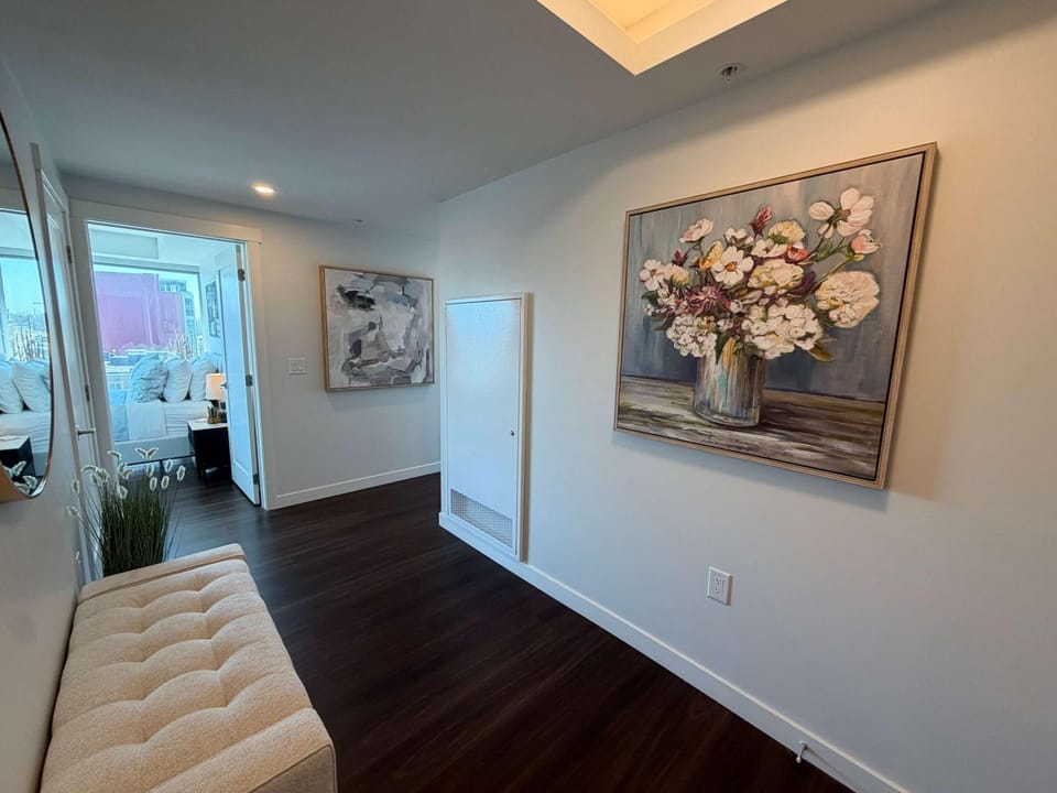 2 BR and 2 Bath downtown with panoramic view of city Apartment in Dartmouth