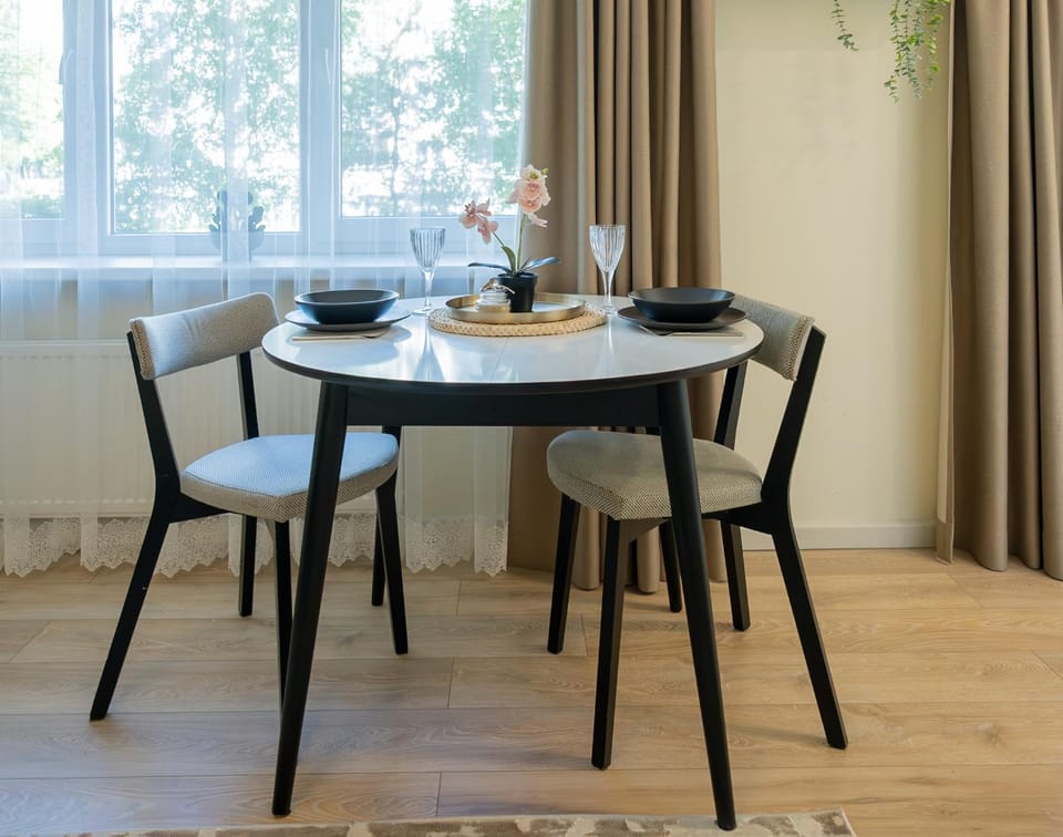 Living room, Seating area, Dining area
