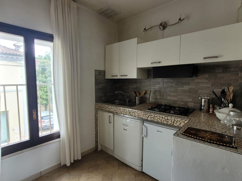 CV021 - Cervia, monolocale con terrazzo in ottima posizione Apartment in Cervia
