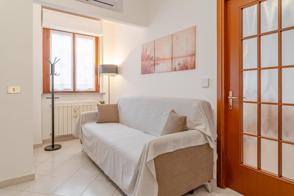 Cozy Serrano Home Apartment in Turin