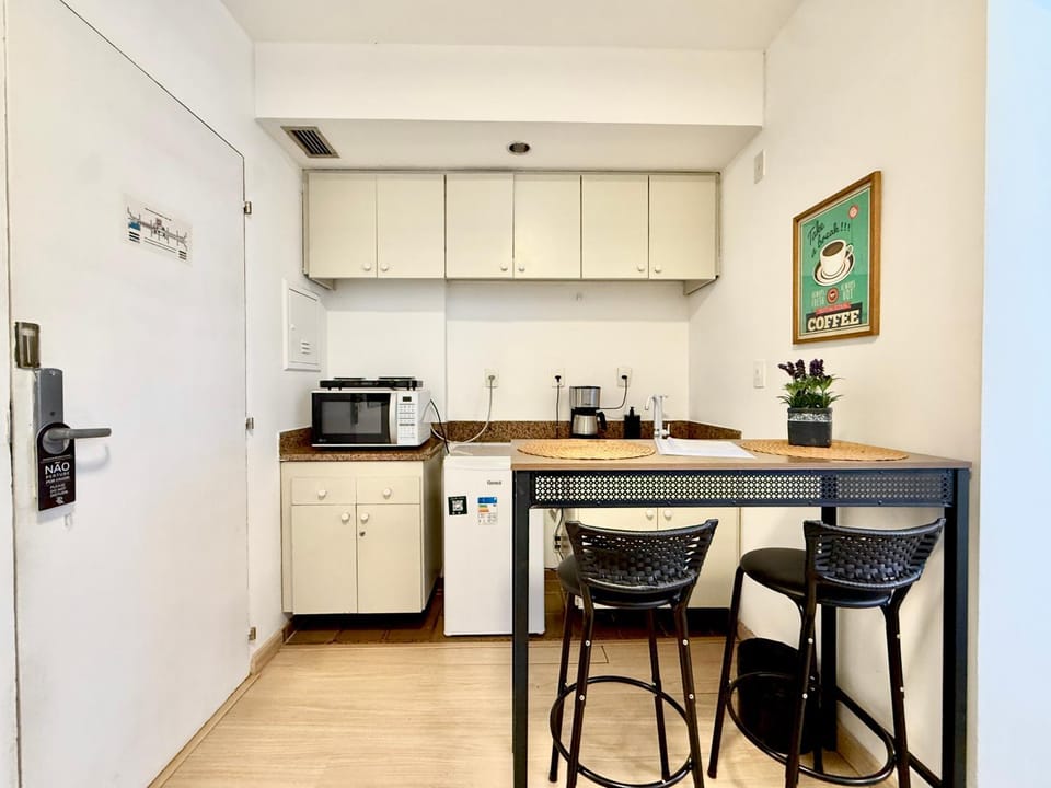 Kitchen or kitchenette, Communal kitchen