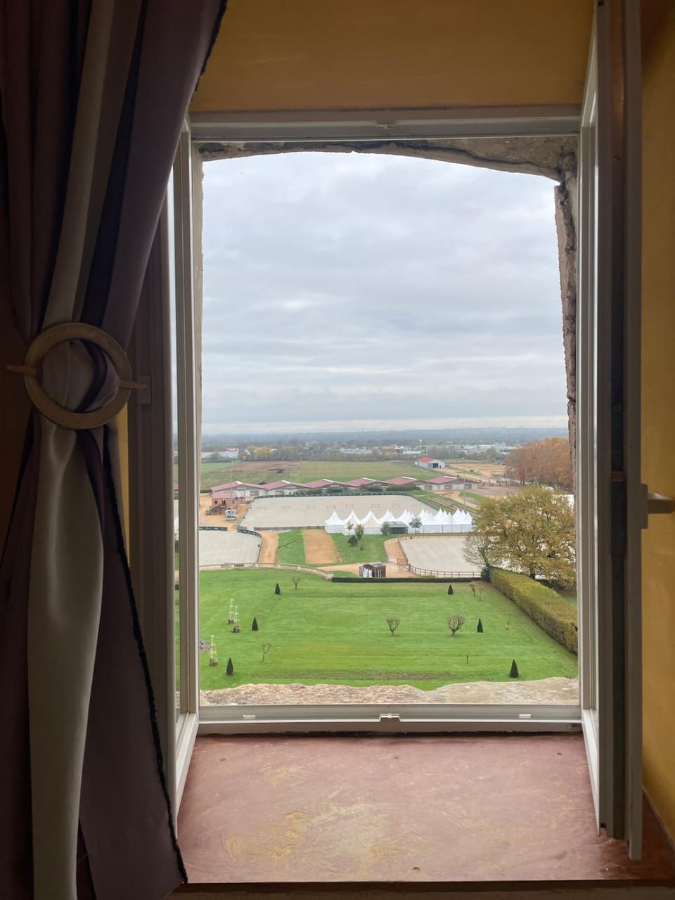 La tour du château Apartment in Bourgogne-Franche-Comté