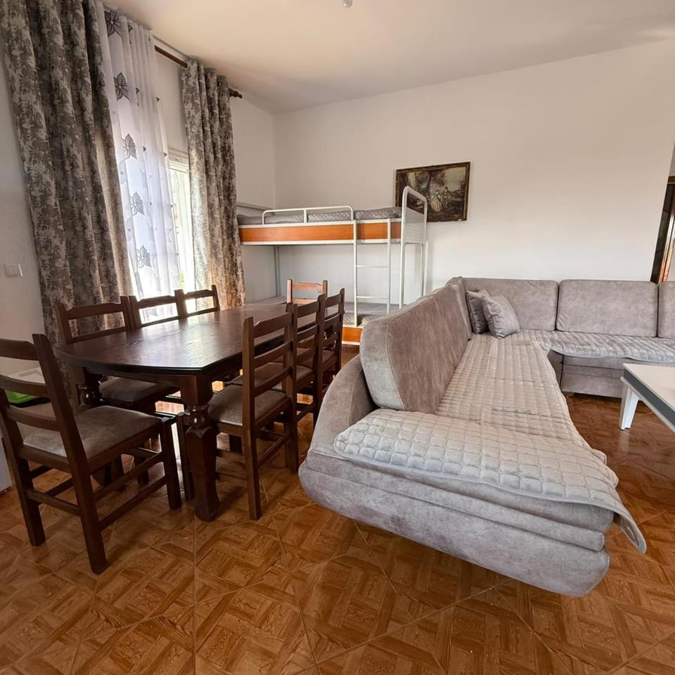 Bed, Kitchen or kitchenette, Living room, Photo of the whole room, Seating area, Dining area, Bedroom