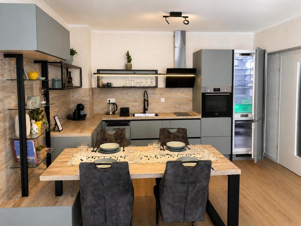 Communal lounge/ TV room, Living room, kitchen