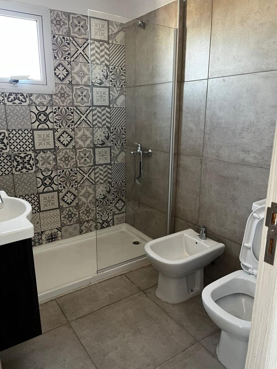 Shower, Bathroom, bidet
