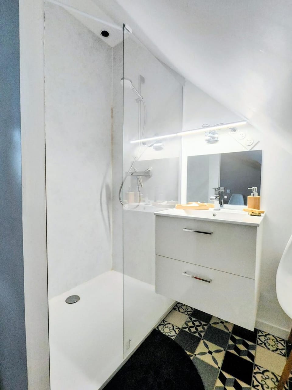 Shower, Bathroom