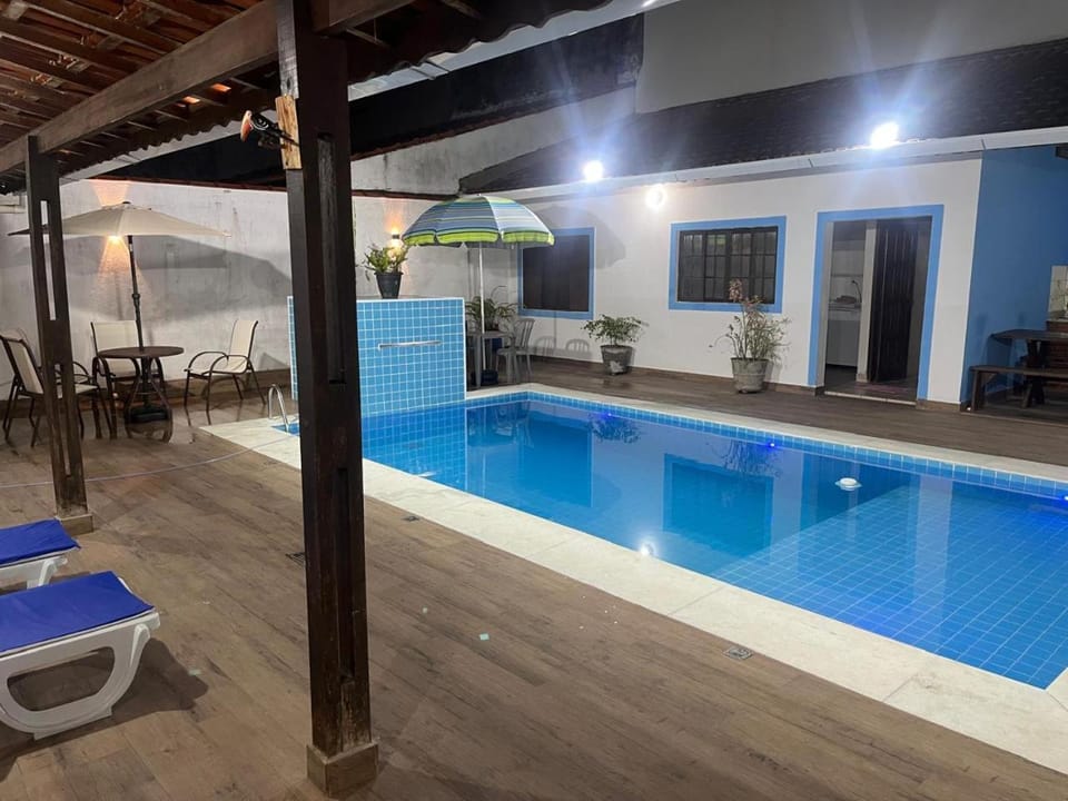 Casa com piscina em Mongaguá a 200mts da praia House in Itanhaém