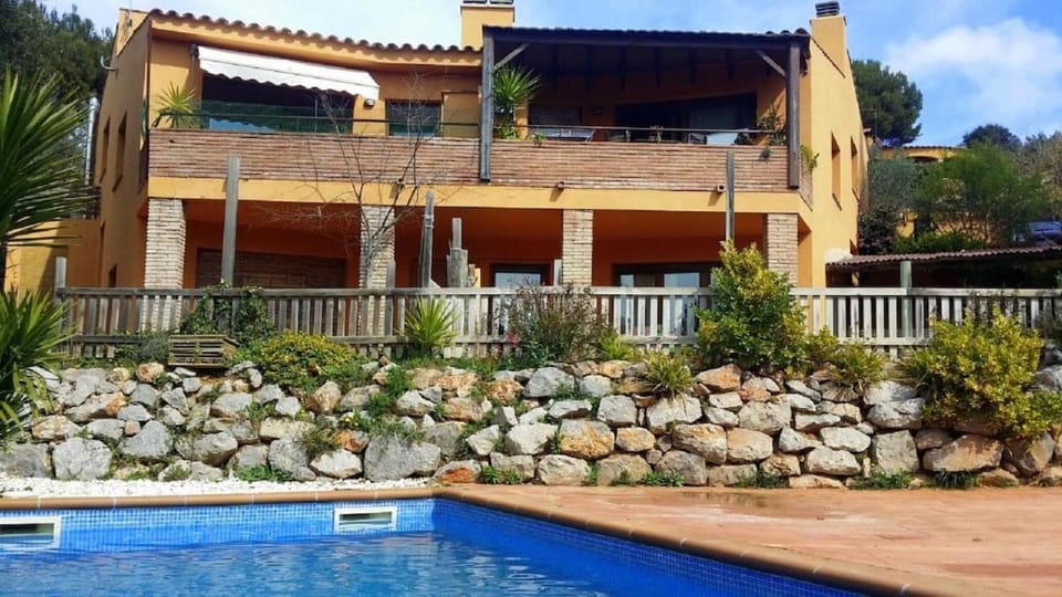 Begur Apartment Garden and community pool Apartment in Baix Empordà