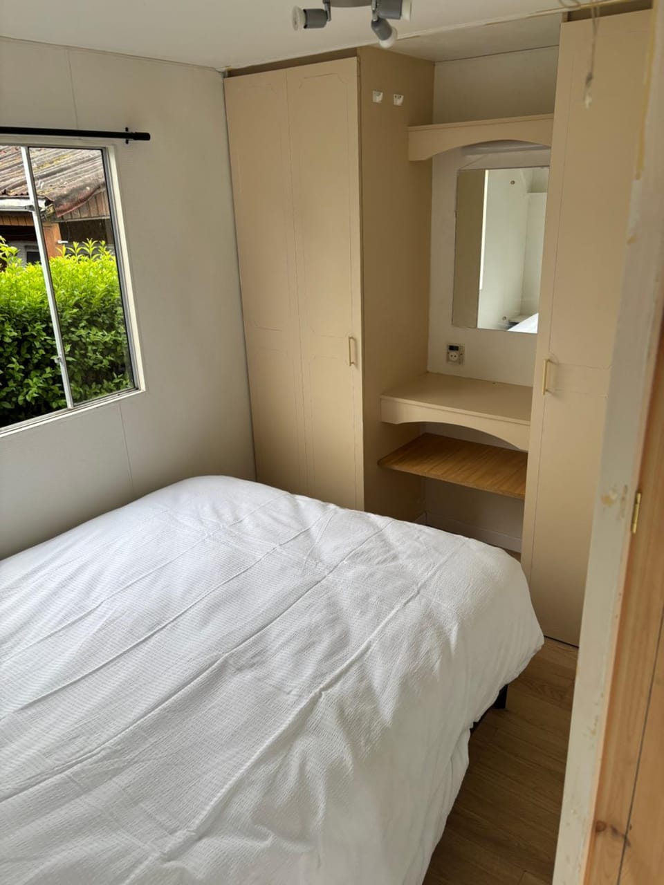 Bed, Photo of the whole room, Bedroom, wardrobe