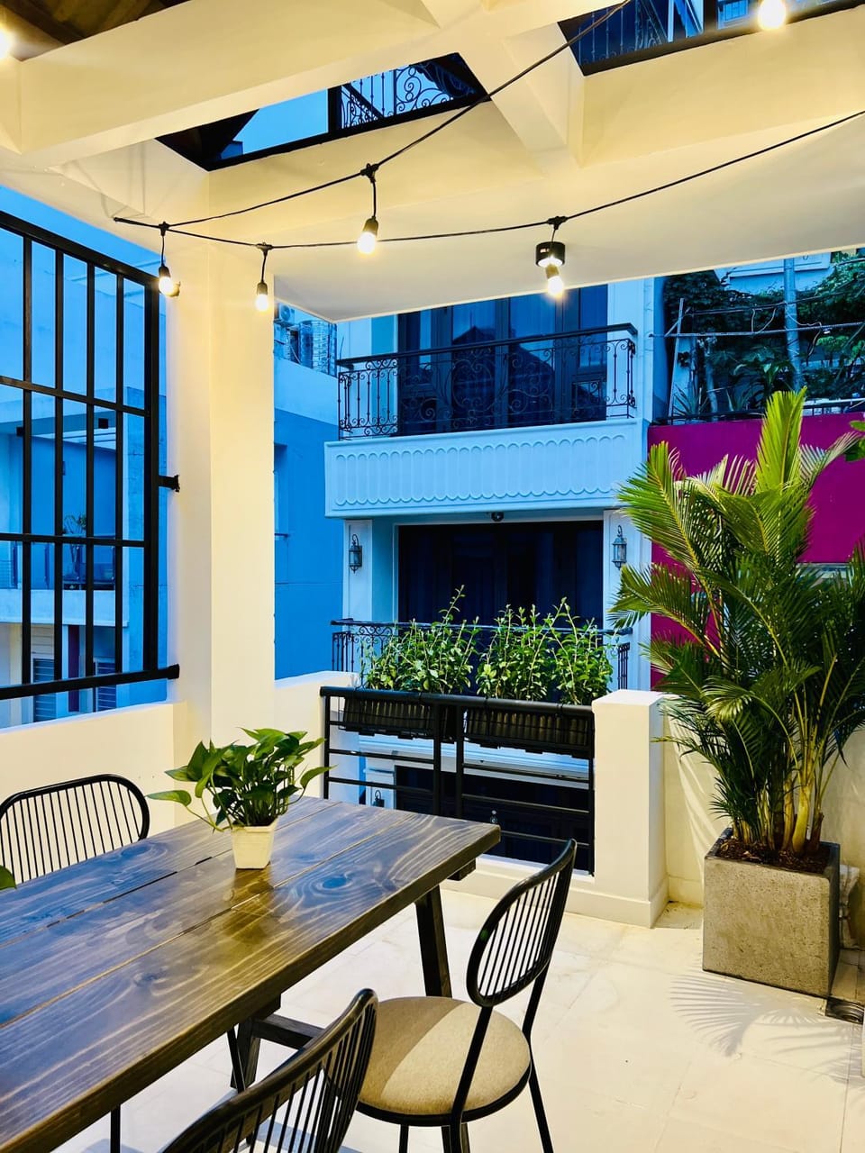 View (from property/room), Balcony/Terrace, Seating area, Dining area