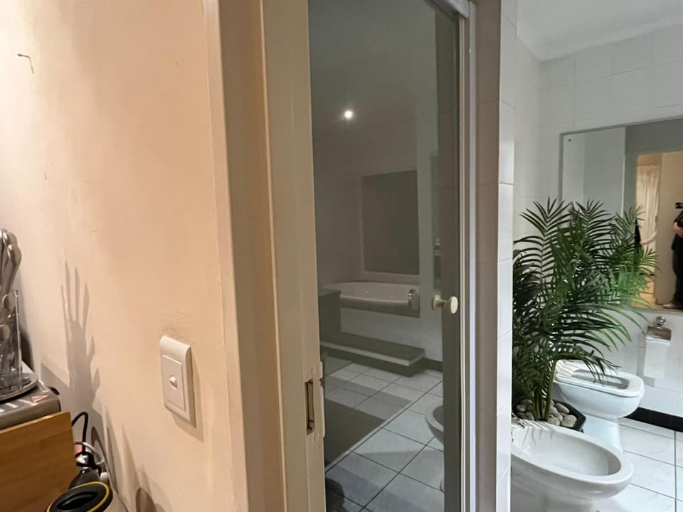 Bathroom, Bath, bidet