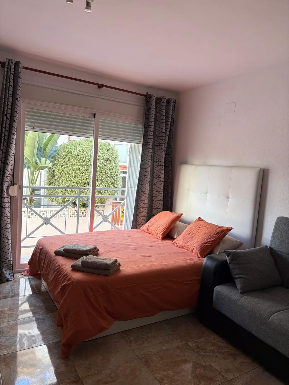 Bahamas Apartment Apartment in Torremolinos