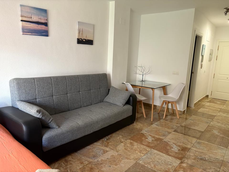 Bahamas Apartment Apartment in Torremolinos