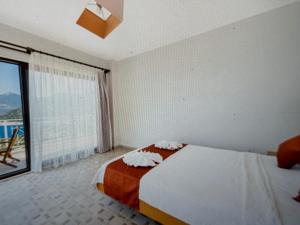 Luxury Villa with Private Pool Villa in Cernobbio