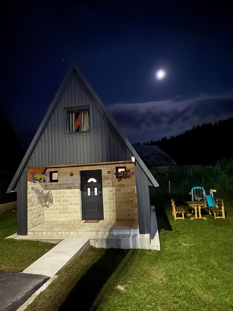 Little Break Cottage Chalet in Montenegro