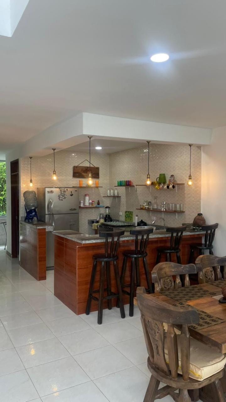 Casa con Jacuzzi en Flandes - 4 habitaciones House in Cundinamarca, Colombia