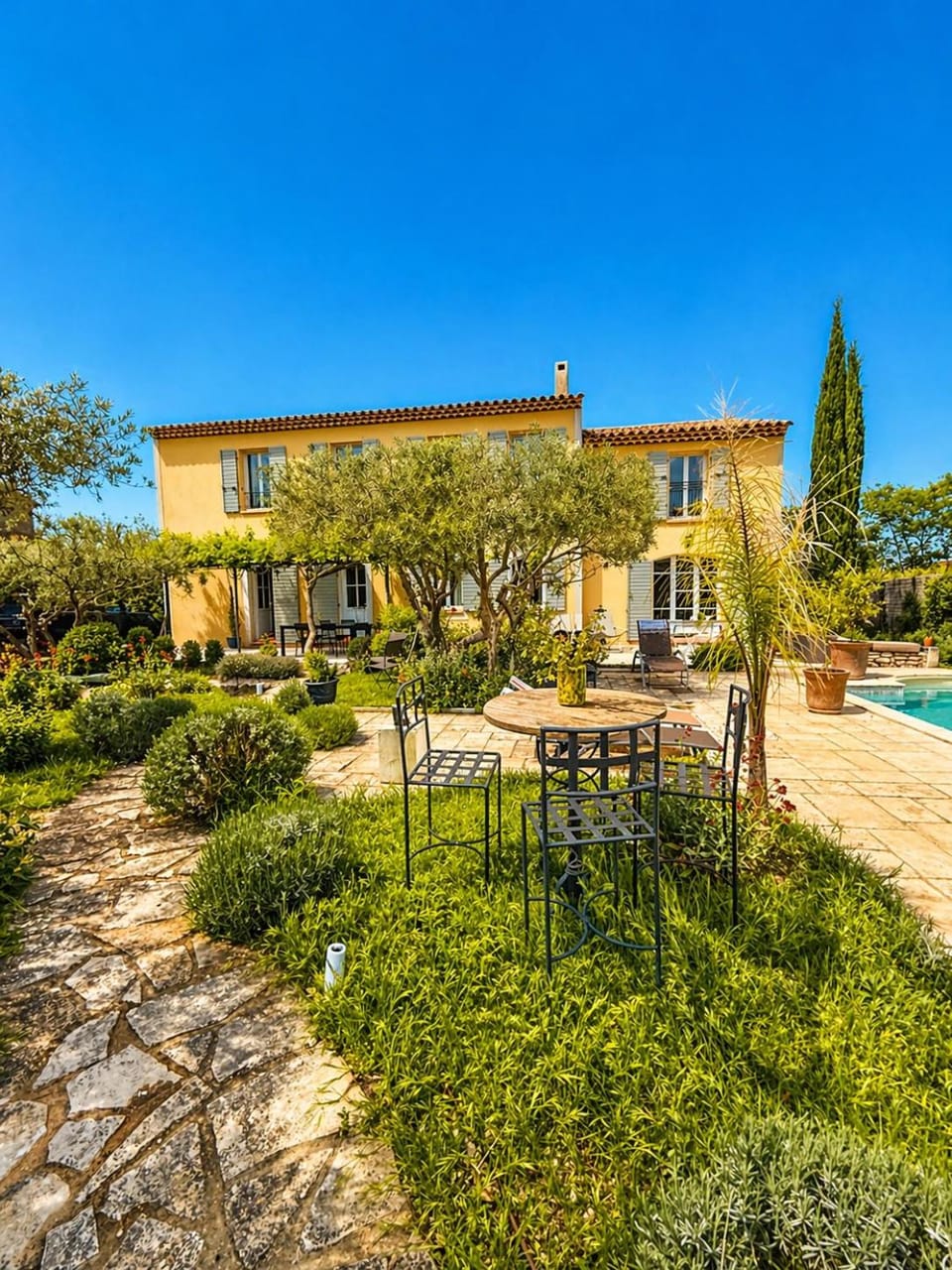 Mas pied des Alpilles 5 min centre piscine privée 9 pers House in Saint-Remy-de-Provence
