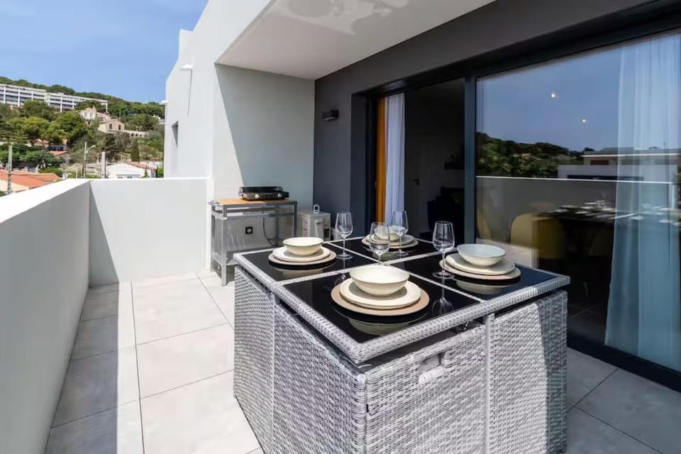 Appartement Sète Corniche proche plage - Terrasse, Parking, Clim, WiFi Apartment in Occitanie