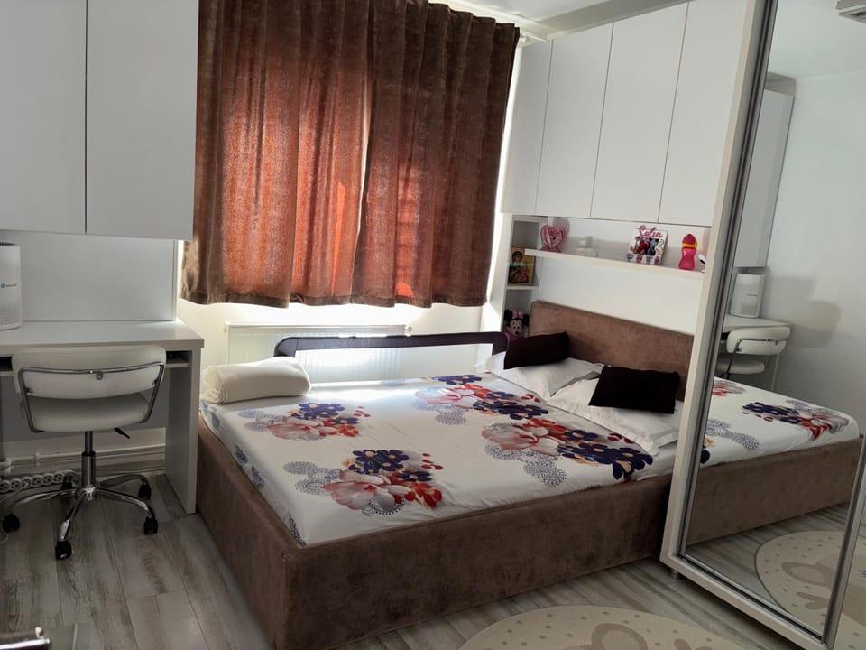 Sofia Home Apartment in Romania