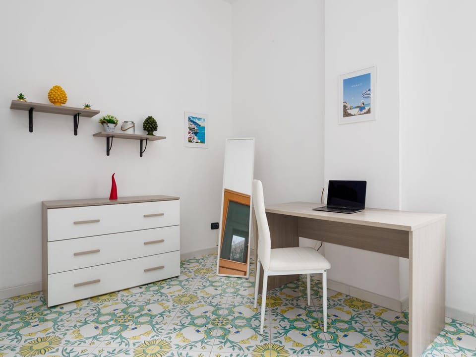 Seating area, wardrobe
