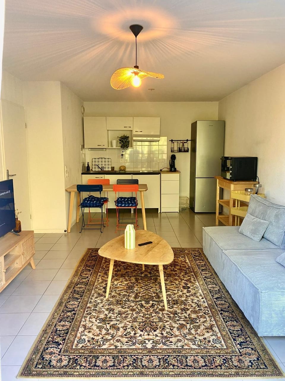 Kitchen or kitchenette, Living room