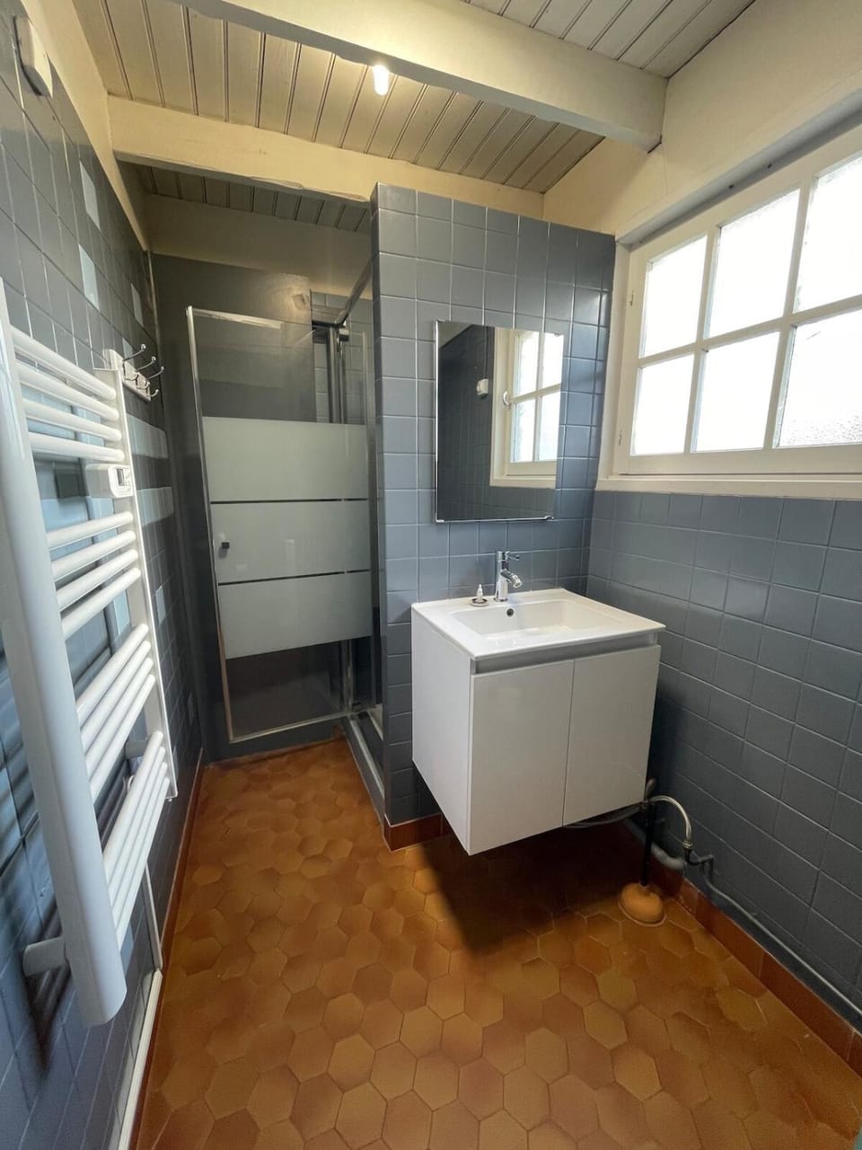 Shower, Toilet, Bathroom, towels