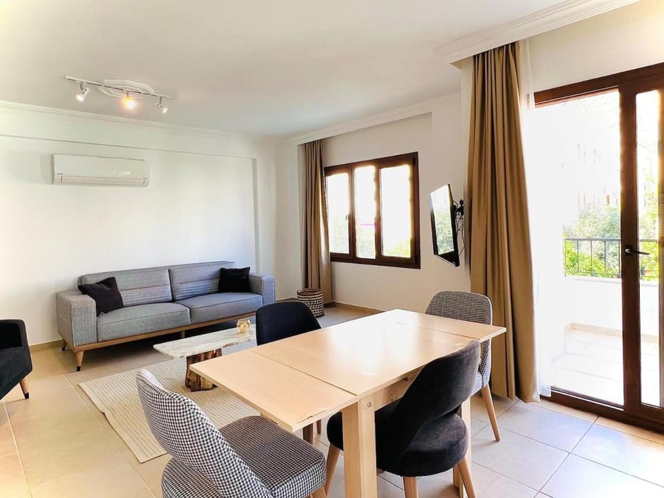 Spacious & Serene Retreat in Prime Location of Kas - Antalya Apartment in Kas