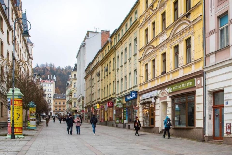 Property building, Neighbourhood, City view, Street view, Location