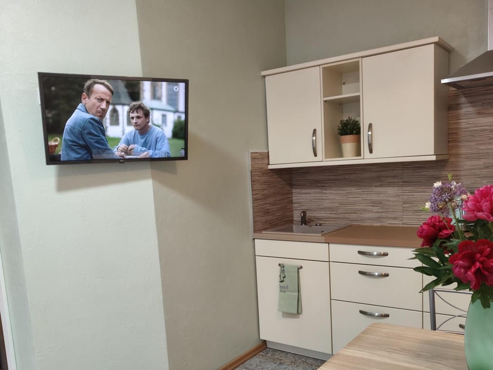 TV and multimedia, Kitchen or kitchenette