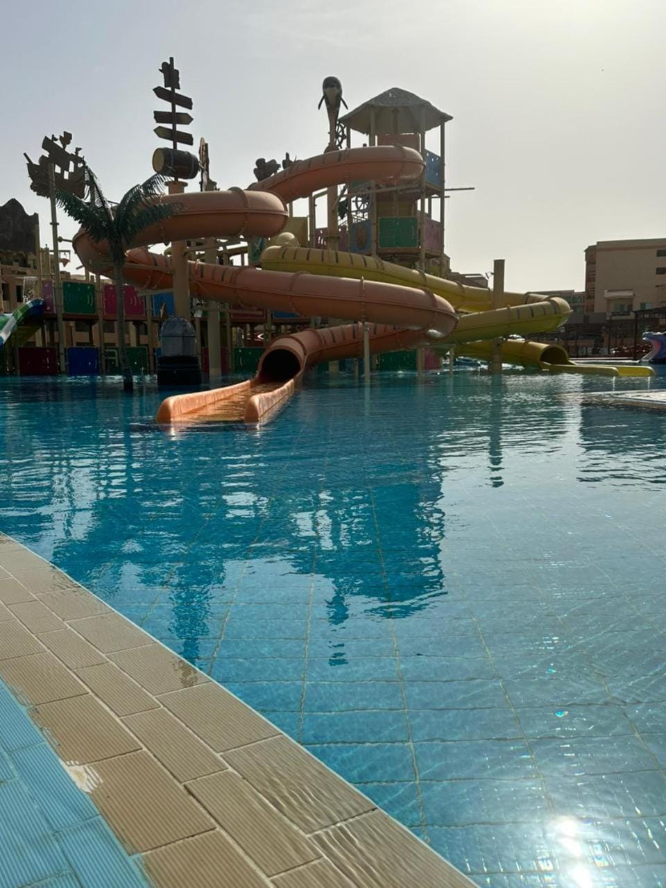Modern 2-Bedroom Chalet in Orlando 2 Aqua Park Resort Apartment in South Sinai Governorate