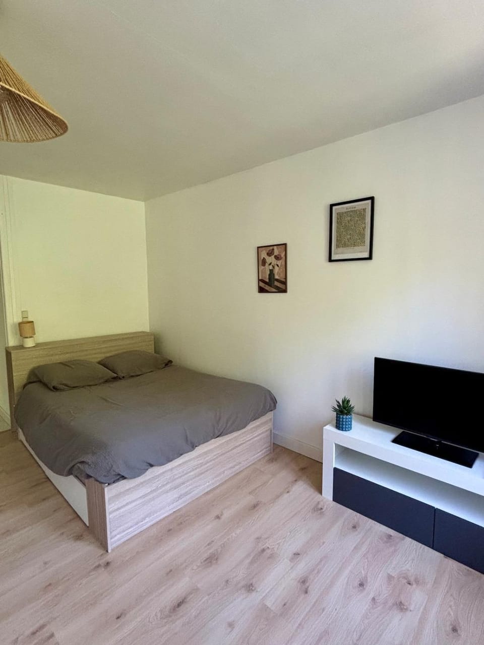 Appartement centre ville Apartment in Lisieux