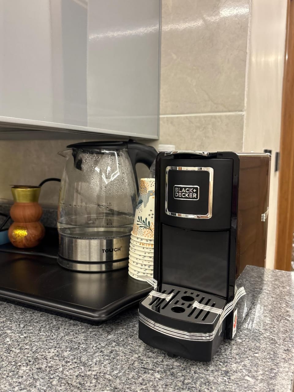 Coffee/tea facilities, Lounge or bar