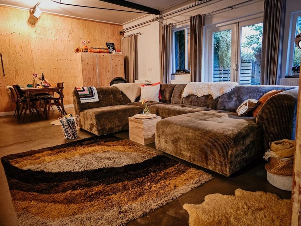 Hut 16 Bed, stad & privé wellness Apartment in Overijssel (province)