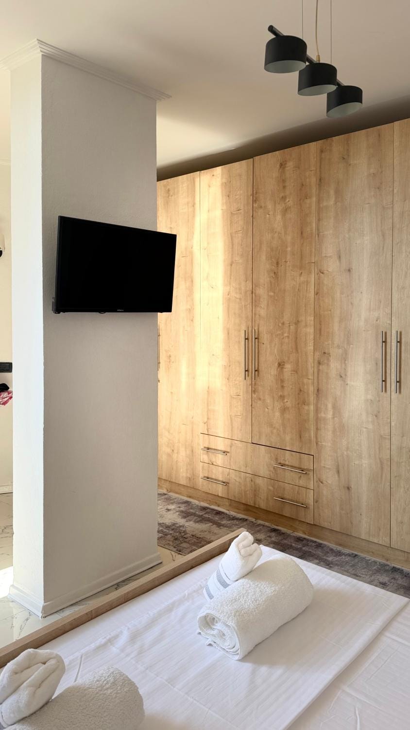 Bedroom, wardrobe